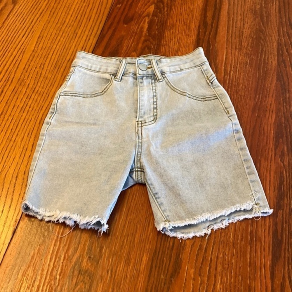 SHEIN Petite Light Wash Bermuda Jean Shorts XXS